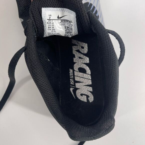 Nike Cleats - Picture 7 of 7